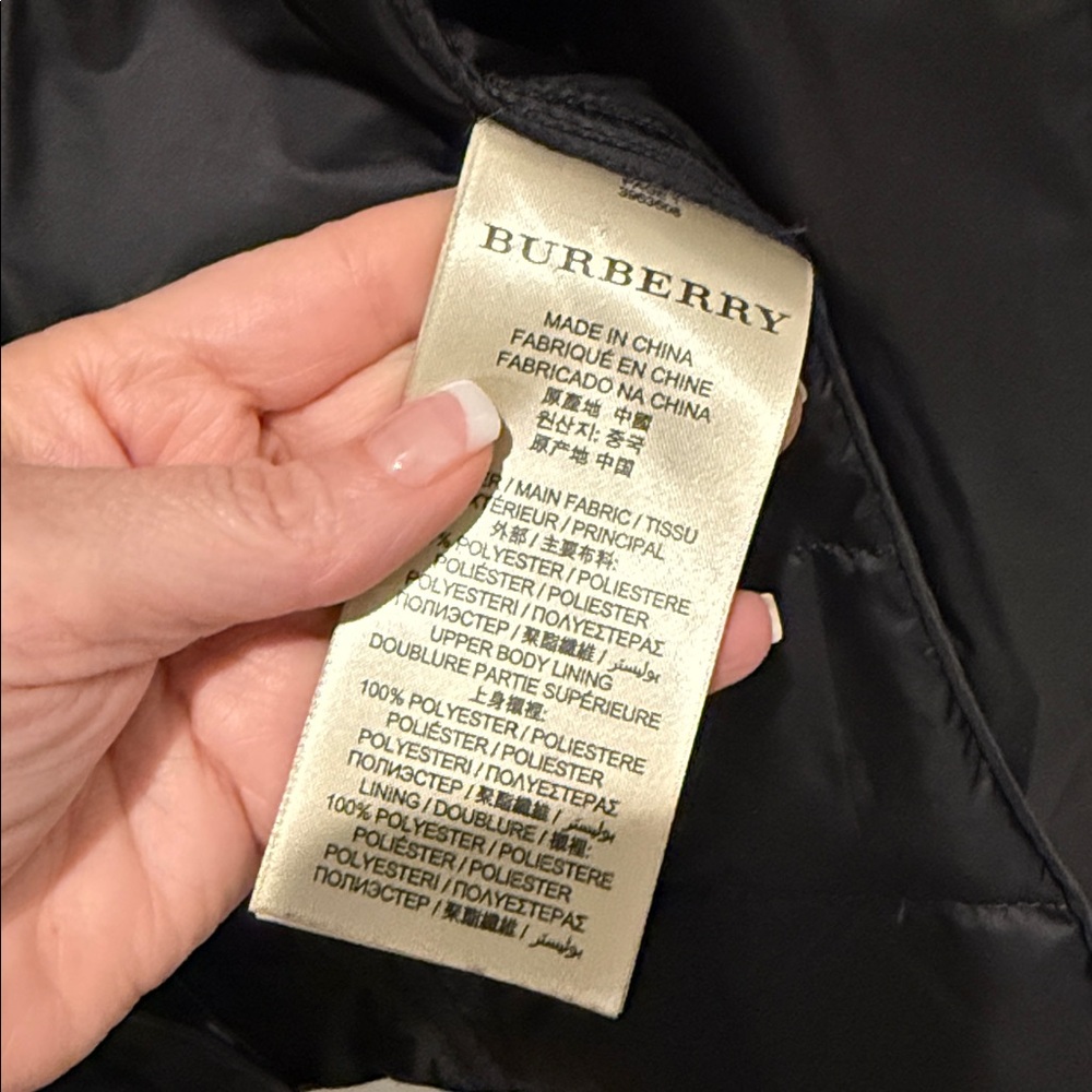 đź’‹Burberry Women's Black Puffer Jacket 007 - Picture 7 of 11